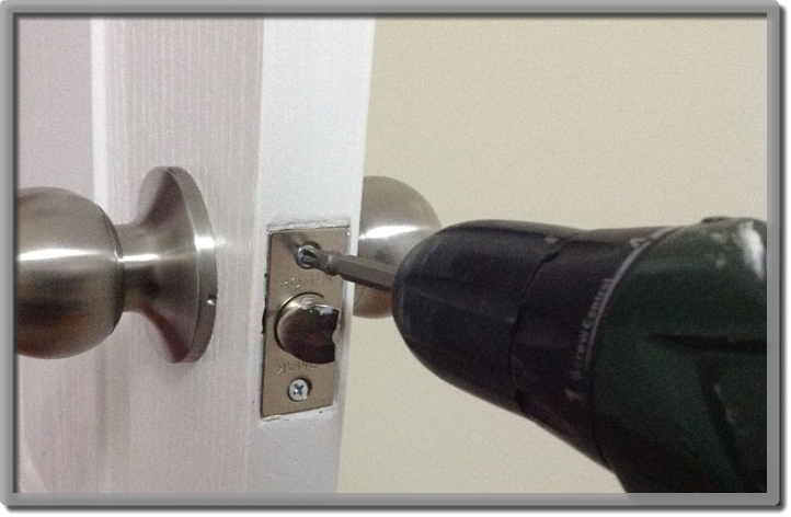 how to replace door handle